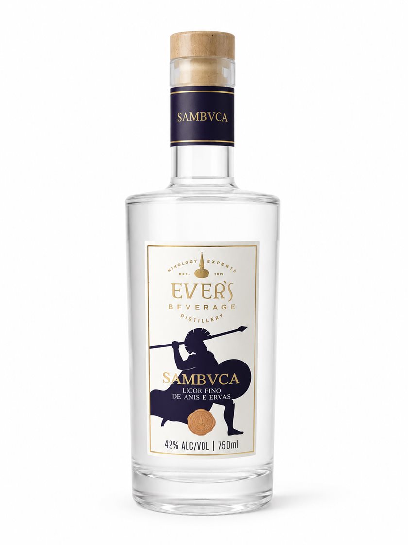 Garrafa transparente de Sambuca Romana Ever’s Beverage, licor fino de anis e ervas, 750 ml, rótulo marinho e dourado